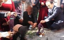 Osman Baydemir tepki için kravatını yaktı